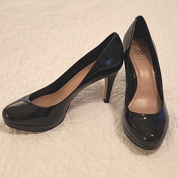Vince Camuto black patent pump small platform shallow side size US 7.5B EUR 37.5 - Picture 1 of 10